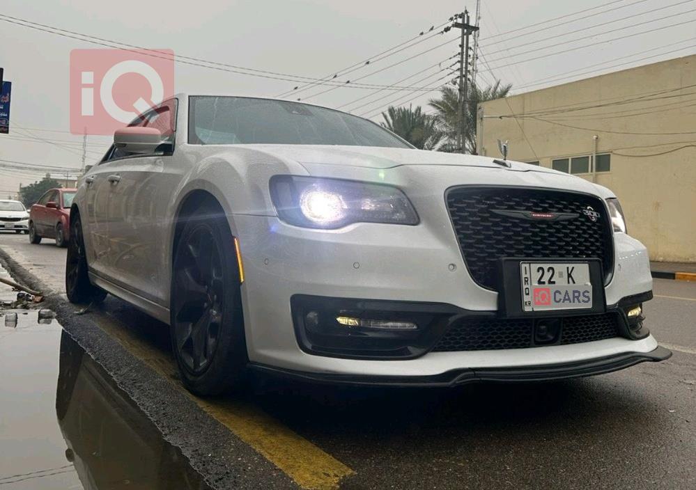 کرایسلەر 300